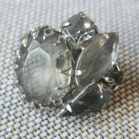 Upcycled to Brooches - Picture 6 of 8